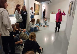 4. Uczniowie podczas oprowadzania w Muzeum MS1