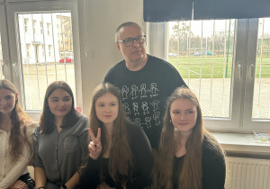 Uczniowie podczas Międzynarodowego Dnia Liczby Pi