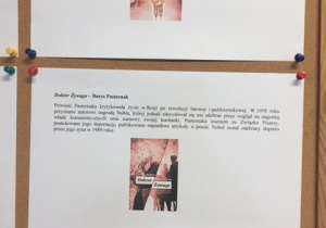 Zdjęcia zakazanych książek z niewielkim opisem
