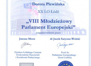 V miejsce w konkursie „VIII Młodzieżowy Parlament Europejski” dla Doroty Plewińskiej uczennicy klasy II C.