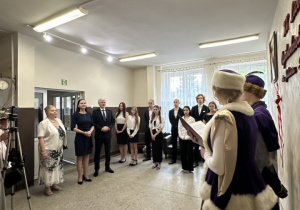 Pani wiceprezydent Łodzi Małgorzata Moskwa - Wodnicka i dyrektor XX Liceum Elżbieta Nowicka
