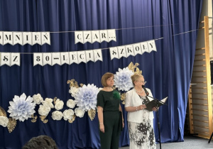 Przywitanie gości przez Panią dyrektor Elżbietę Nowicką i wicedyrektor Ewę Koralczyk