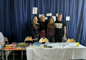 Uczniowie podczas obchodów Dnia Liczby Pi