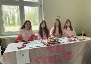 Uczniowie podczas obchodów Dnia Liczby Pi